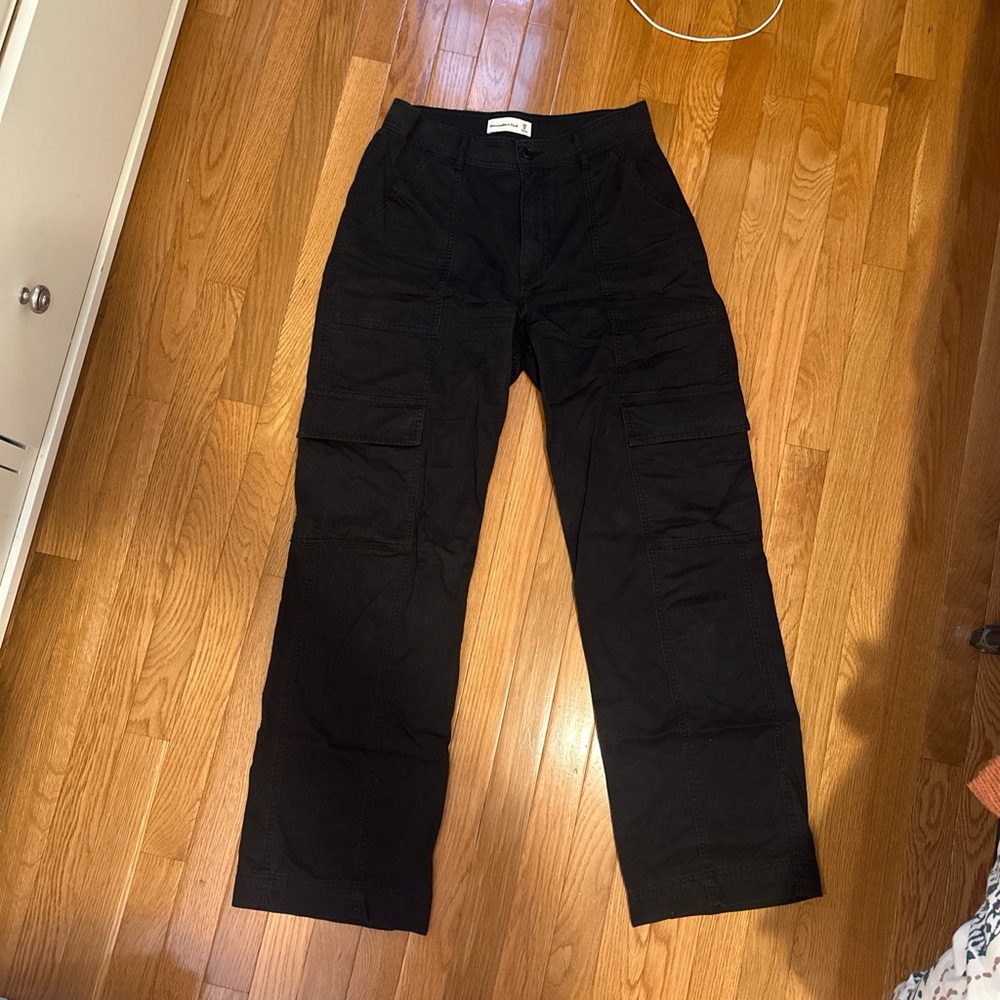 Abercrombie & Fitch Women's Dark Cargo Pants